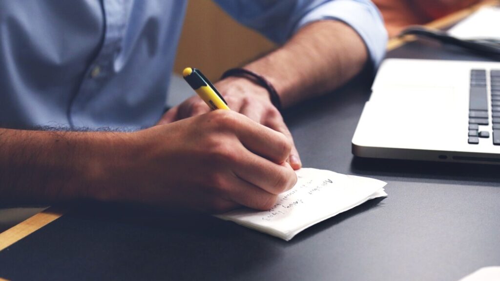 Flyttanmälan formulär - ladda ner blankett för adressändring i pdf